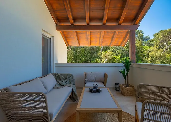 Forest Bay Nyaraló Póla