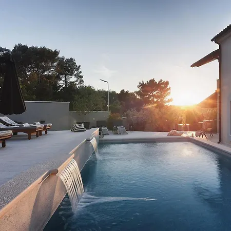 펜션 Forest Bay 풀라